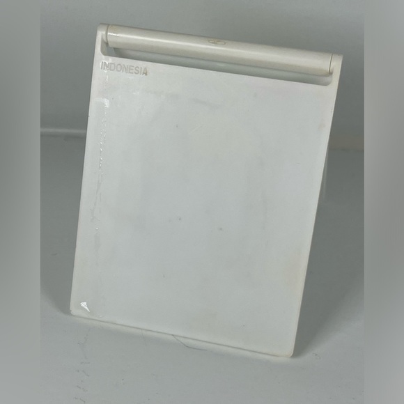 Lilly Pulitzer / Estée Lauder collaboration compact /makeup mirror-purse size - Picture 3 of 11